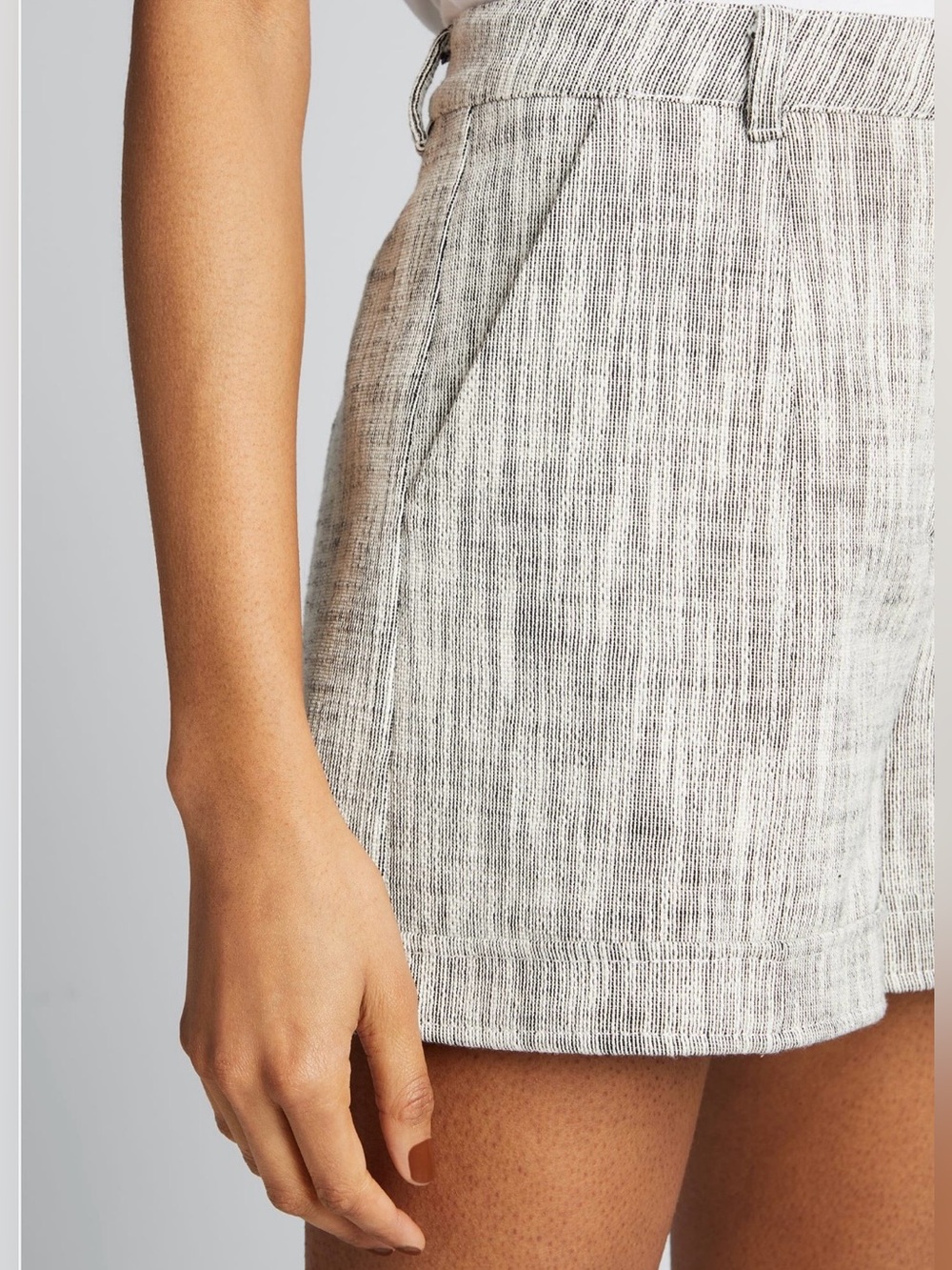 Cinq à Sept Gray Tweed Trouser Dress Shorts Size 2 Bergdorf Goodman $295 Retail